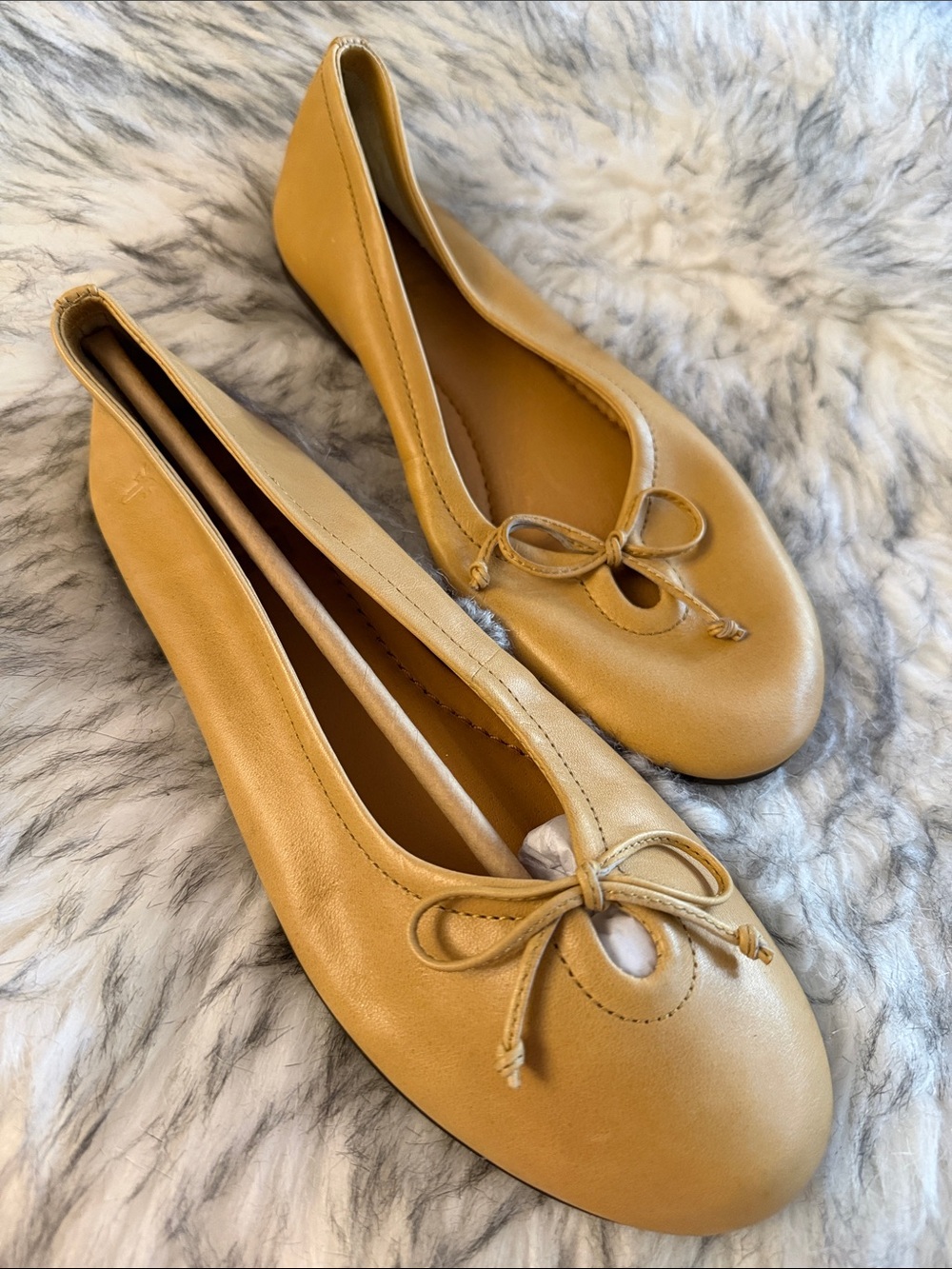 NEW FRYE Emma ballet